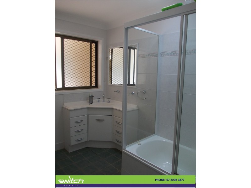 25 Henry Street, Brassall QLD 4305