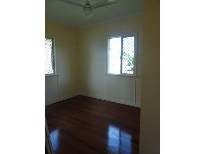 Newtown QLD 4305