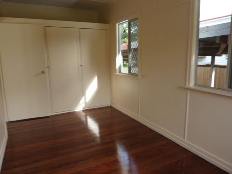 Newtown QLD 4305