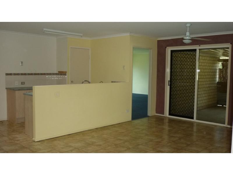 Peak Crossing QLD 4306