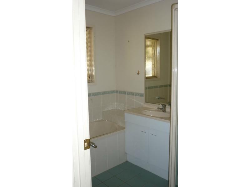 Peak Crossing QLD 4306