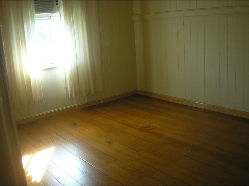 5 Lawrence Street, North Ipswich QLD 4305