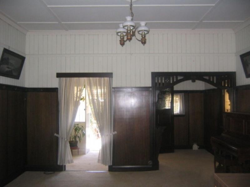 Silkstone QLD 4304