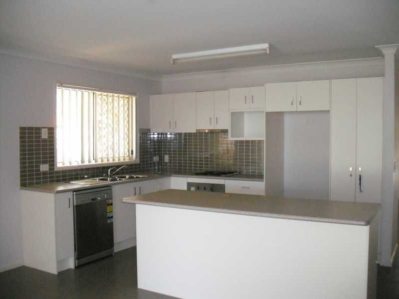 Moores Pocket QLD 4305