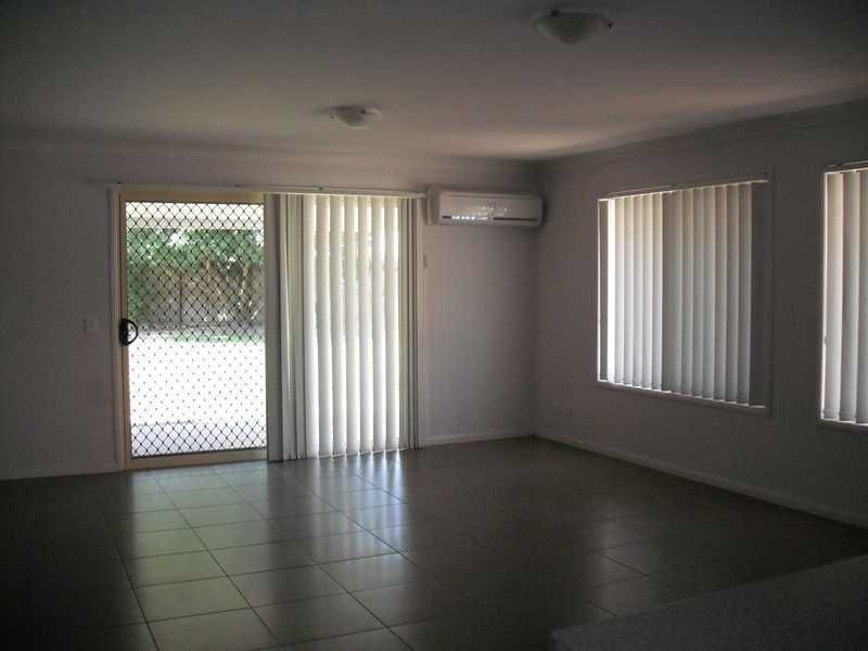 Moores Pocket QLD 4305