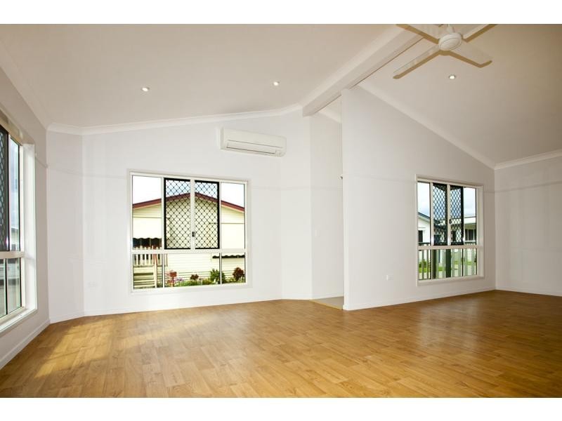 Moores Pocket QLD 4305