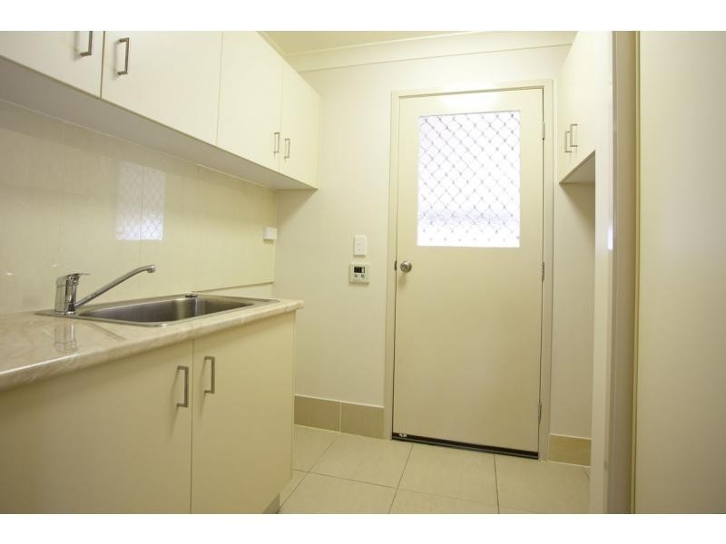 Moores Pocket QLD 4305