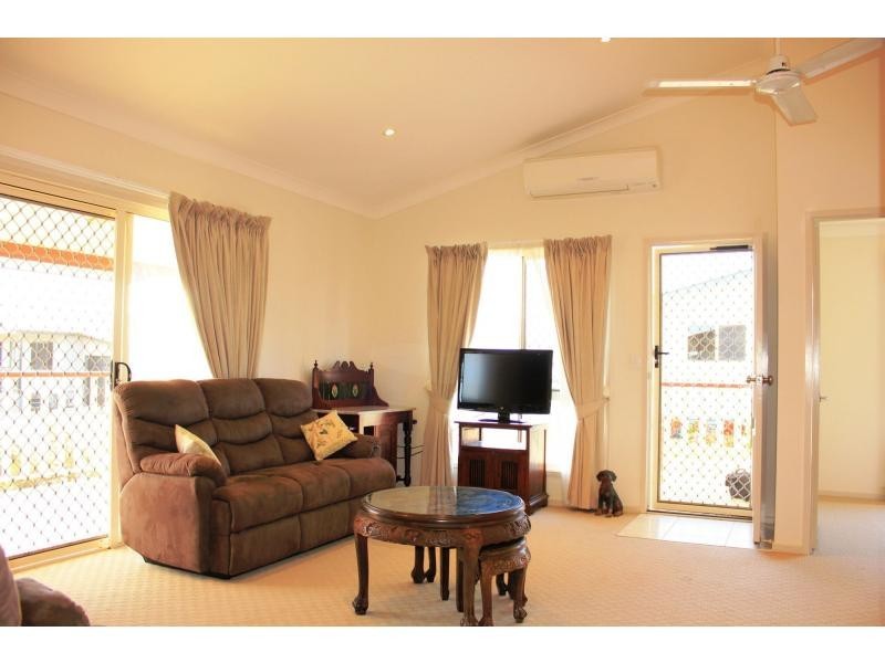 Moores Pocket QLD 4305