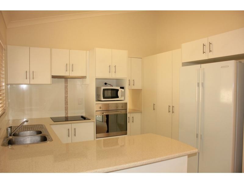 Moores Pocket QLD 4305