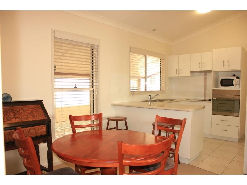 Moores Pocket QLD 4305