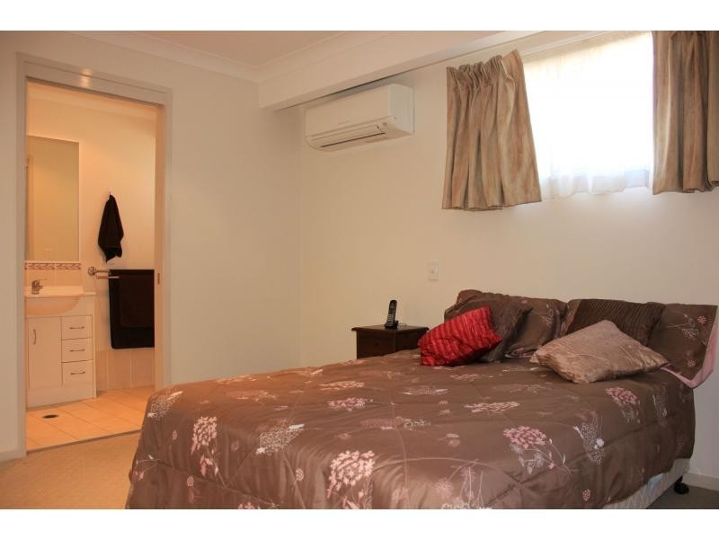 Moores Pocket QLD 4305