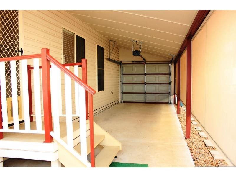 Moores Pocket QLD 4305