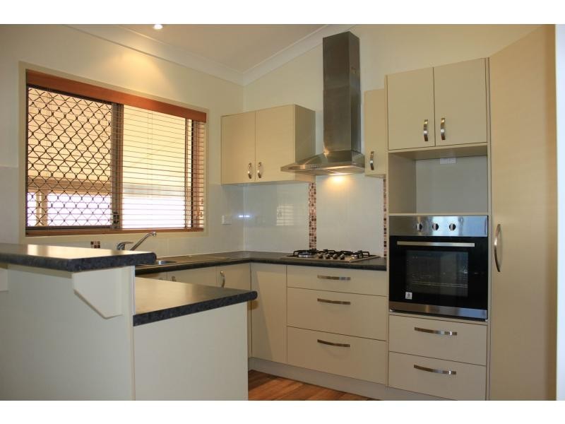 Moores Pocket QLD 4305