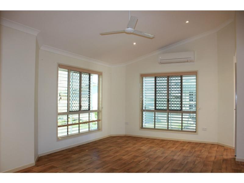 Moores Pocket QLD 4305