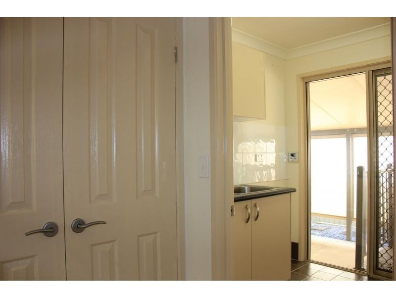 Moores Pocket QLD 4305