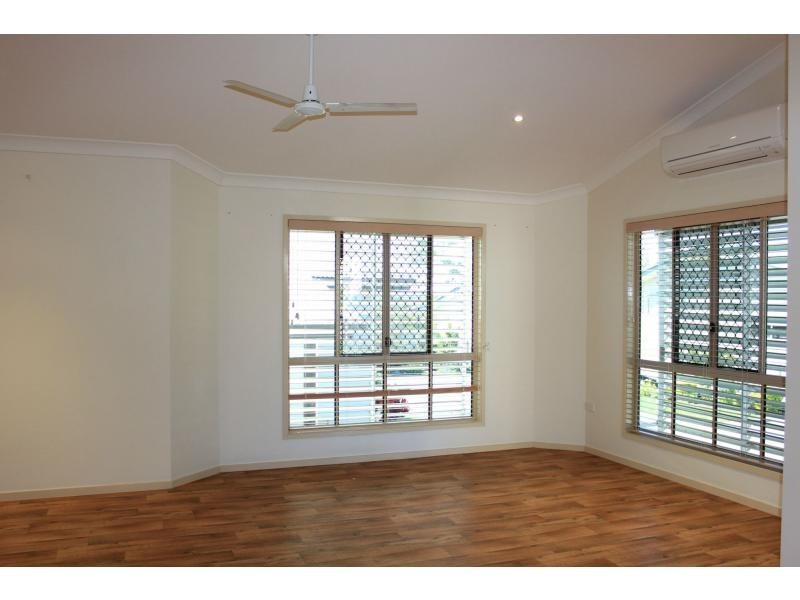 Moores Pocket QLD 4305