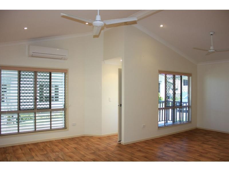 Moores Pocket QLD 4305