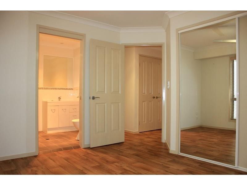 Moores Pocket QLD 4305