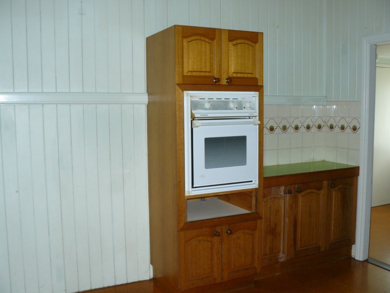 59 Brisbane Road, Newtown QLD 4305
