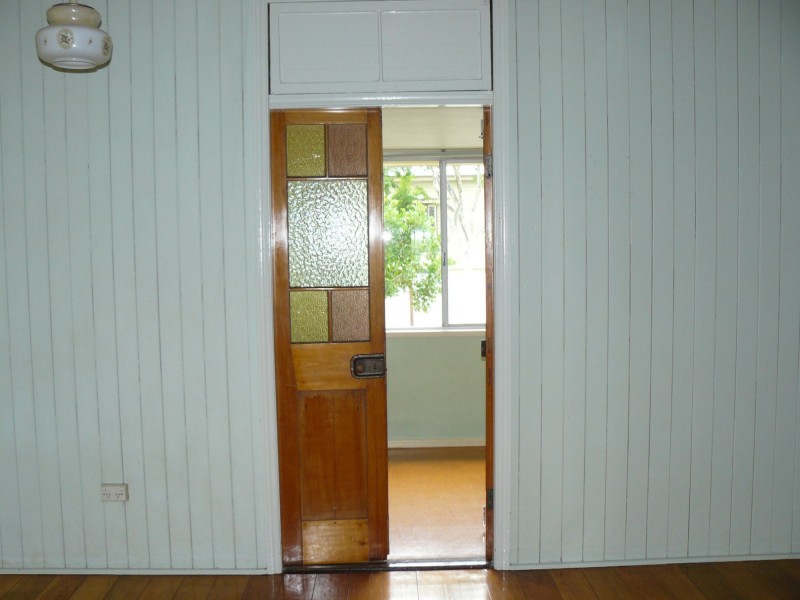59 Brisbane Road, Newtown QLD 4305
