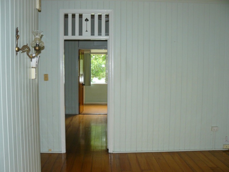 59 Brisbane Road, Newtown QLD 4305