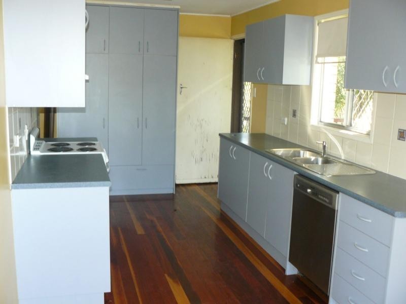 Flinders View QLD 4305