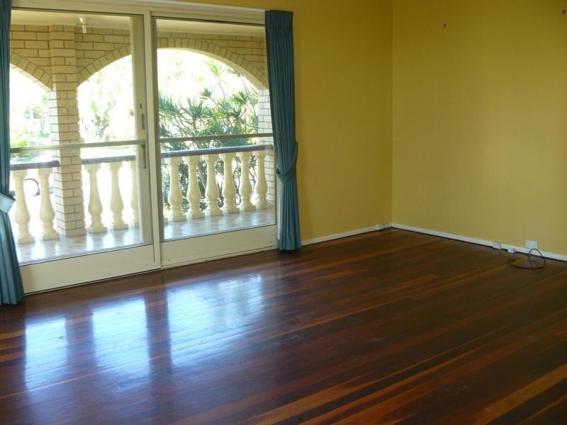 Flinders View QLD 4305