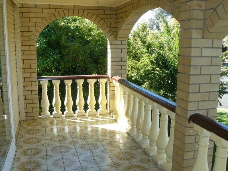 Flinders View QLD 4305