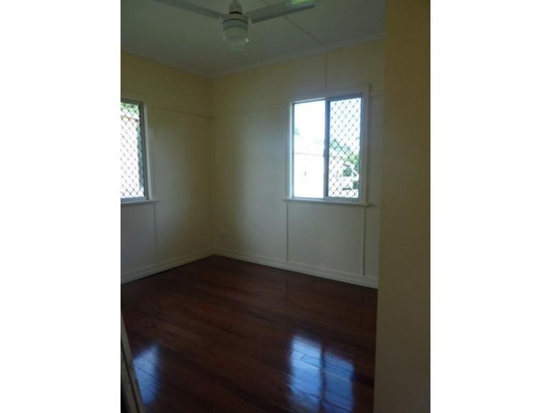 Newtown QLD 4305