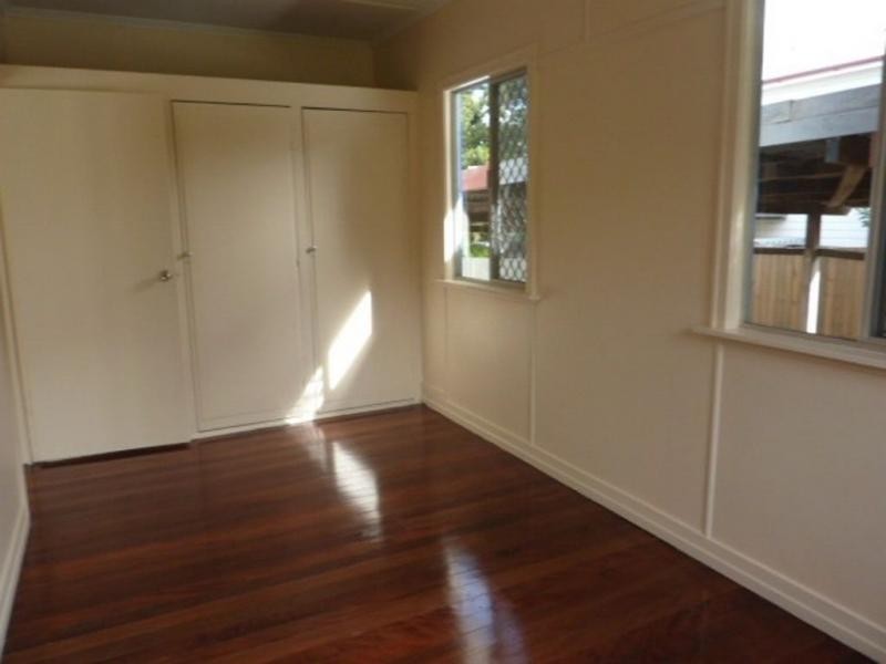 Newtown QLD 4305