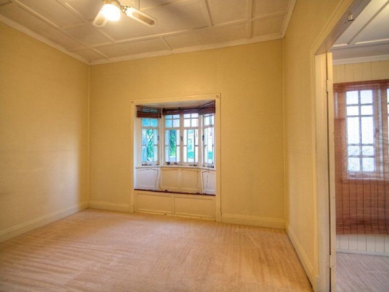 89 Brisbane Road, Newtown QLD 4305