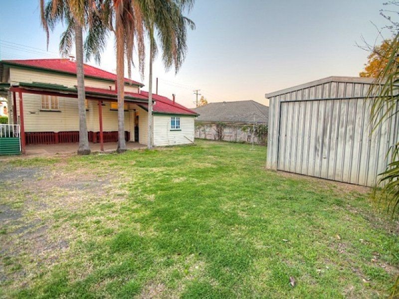 89 Brisbane Road, Newtown QLD 4305