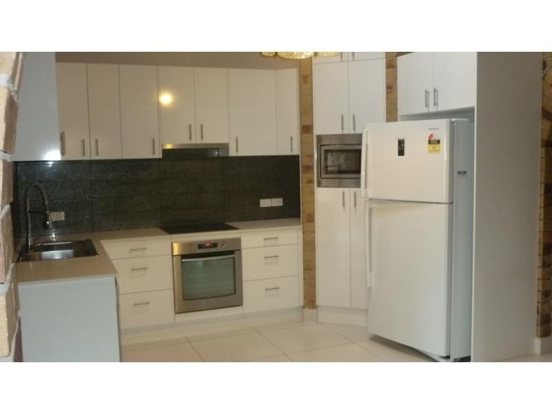 Moores Pocket QLD 4305