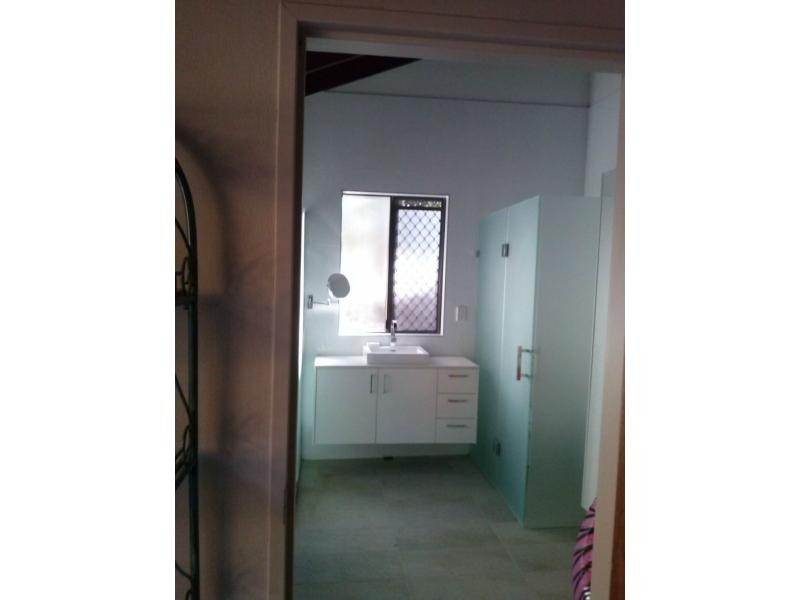 Moores Pocket QLD 4305