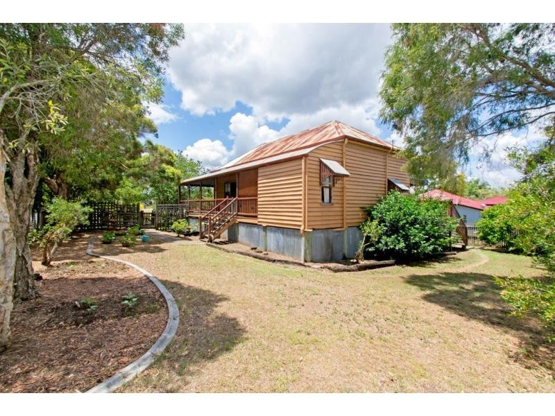 One Mile QLD 4305