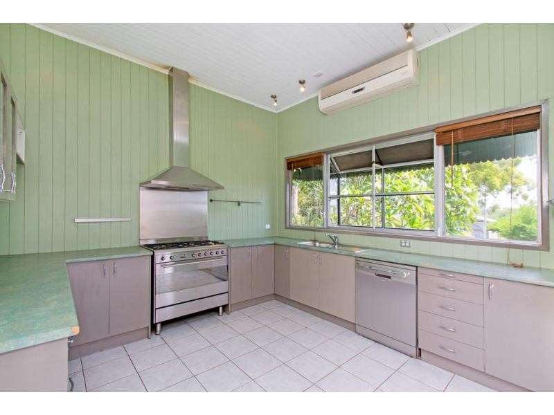 8 Pryde Street, Woodend QLD 4305