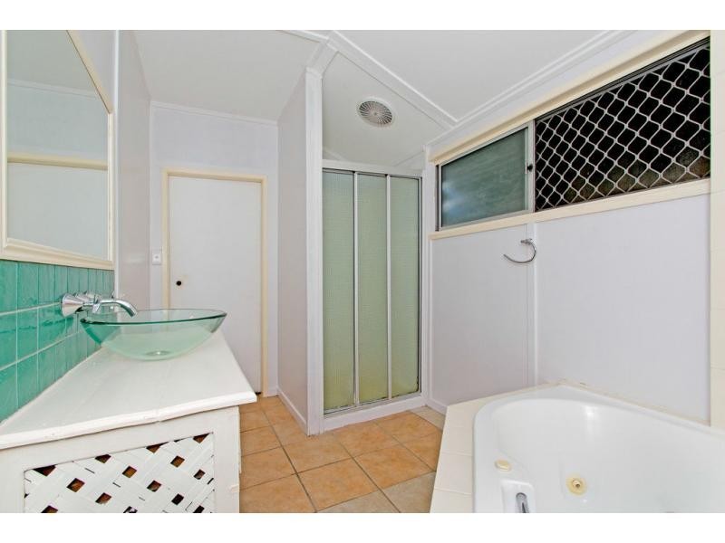 8 Pryde Street, Woodend QLD 4305