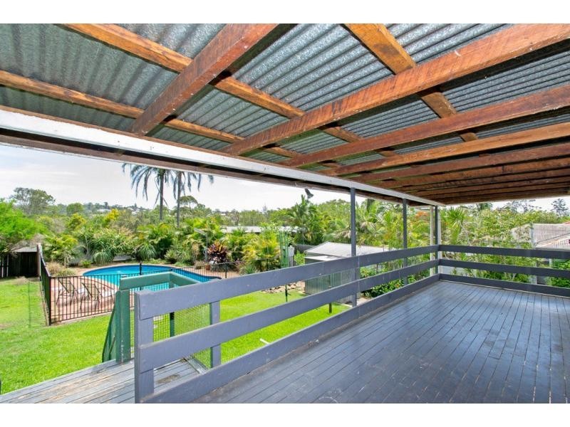 8 Pryde Street, Woodend QLD 4305