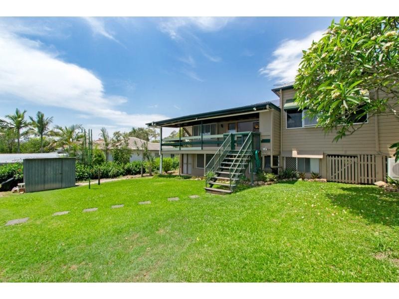 8 Pryde Street, Woodend QLD 4305
