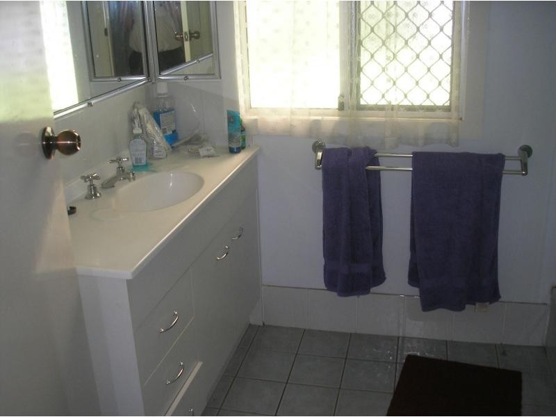 Silkstone QLD 4304
