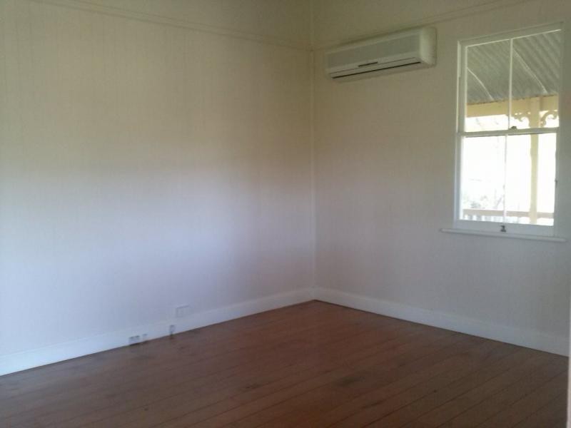 Pine Mountain QLD 4306