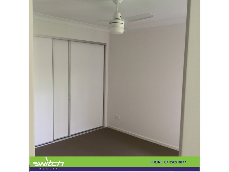 1/42 Waterfern Way, Ripley QLD 4306