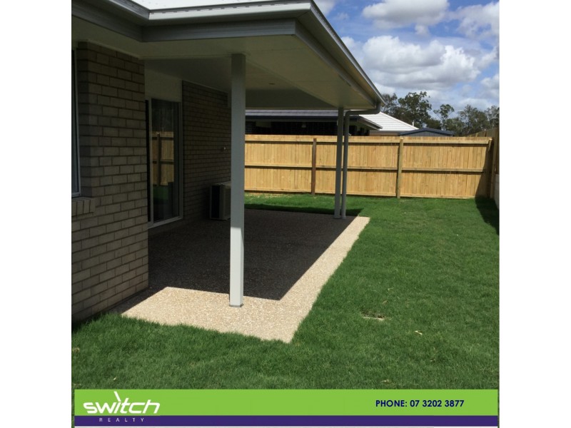 1/42 Waterfern Way, Ripley QLD 4306