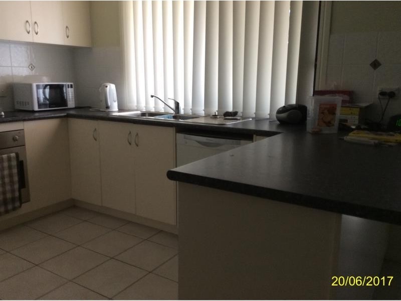 1/14 Lagoona Ct, Churchill QLD 4305