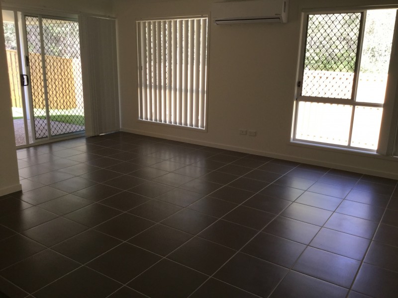 1/11 Kains Ave, Brassall QLD 4305