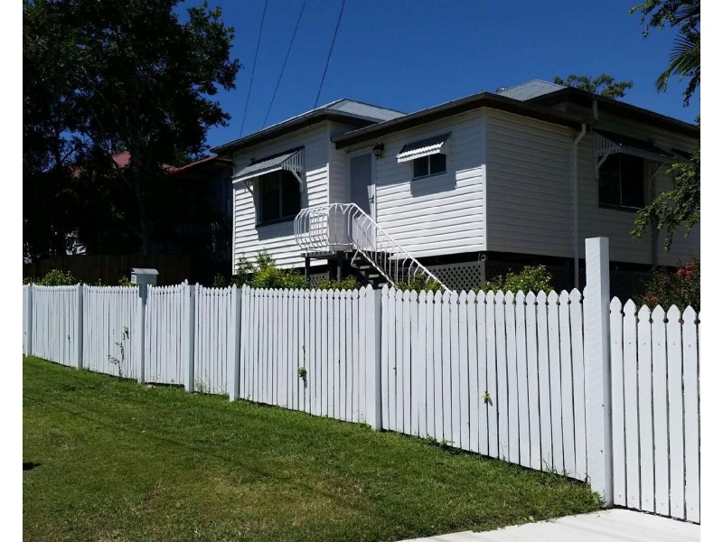 22 Briggs Rd, Eastern Heights QLD 4305