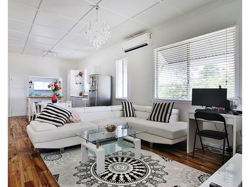 22 Briggs Rd, Eastern Heights QLD 4305