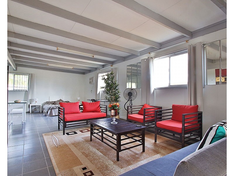 22 Briggs Rd, Eastern Heights QLD 4305