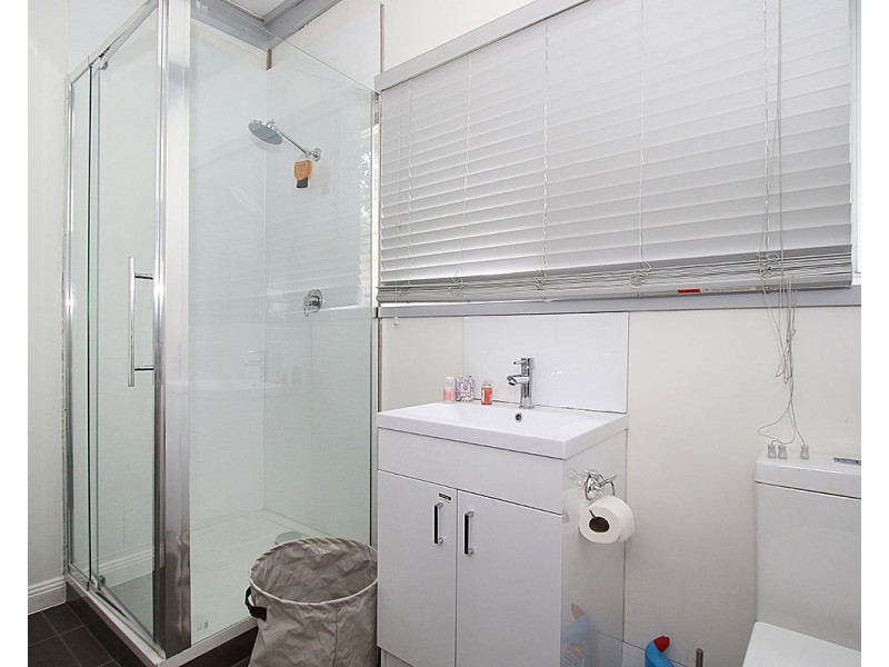 22 Briggs Rd, Eastern Heights QLD 4305