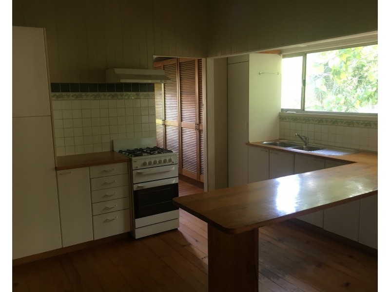 13 Salisbury Rd, Ipswich QLD 4305